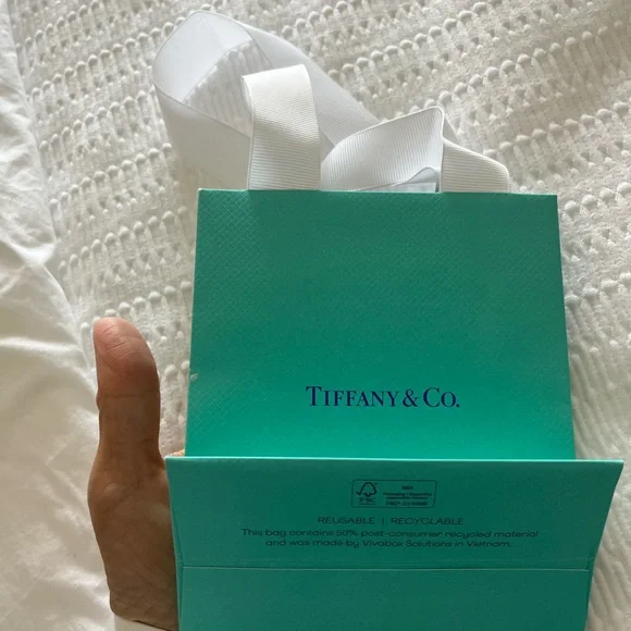 Tiffany & Co. VIP landmark charm with Gift Bag - Picture 4 of 4